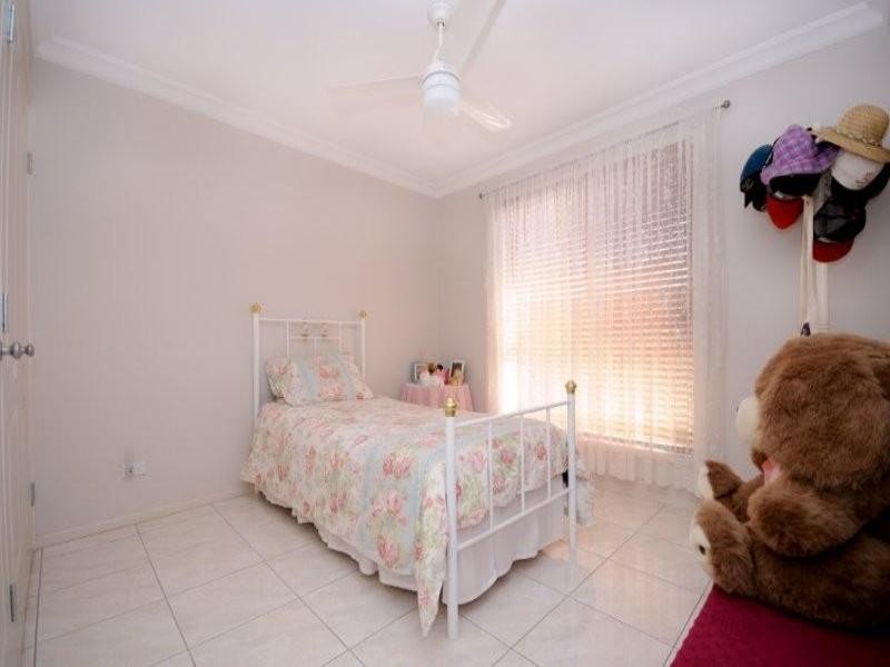 12 Honeyeater Drive, Highfields QLD 4352