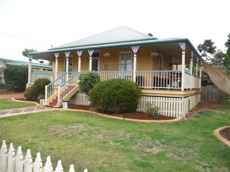 29 Lloyd Street, Harristown QLD 4350