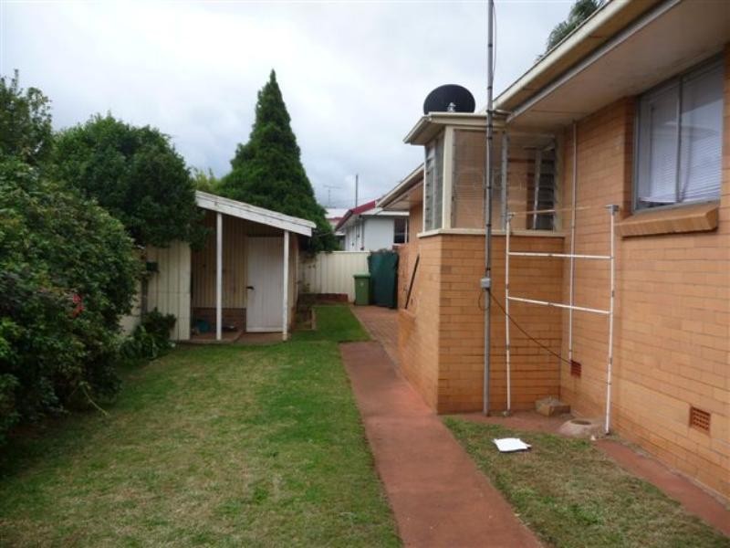 17 Cohoe Street, East Toowoomba QLD 4350
