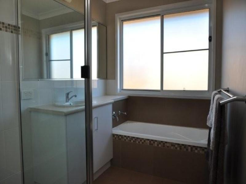 17 Pelling Street, Westbrook QLD 4350