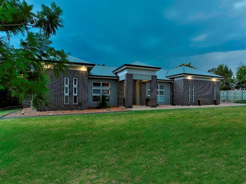 9 Arcadia Court, Highfields QLD 4352
