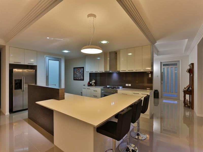 9 Arcadia Court, Highfields QLD 4352