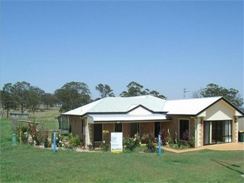 5 Mercedes Drive, Highfields QLD 4352