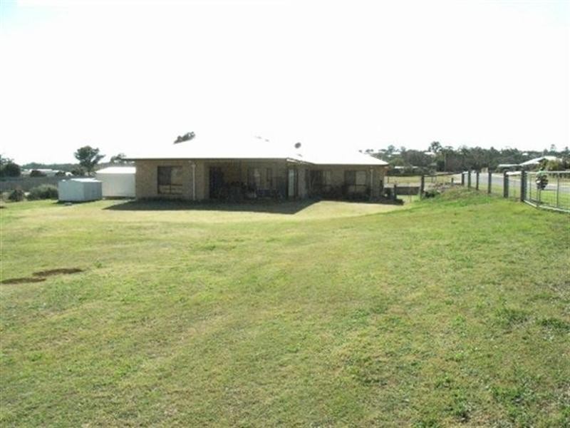 5 Mercedes Drive, Highfields QLD 4352