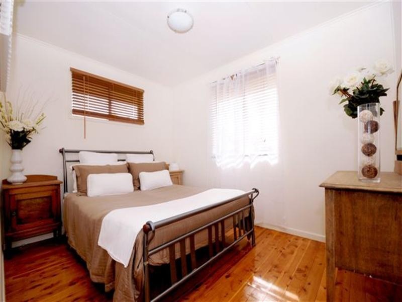 11 Cooper Street, South Toowoomba QLD 4350