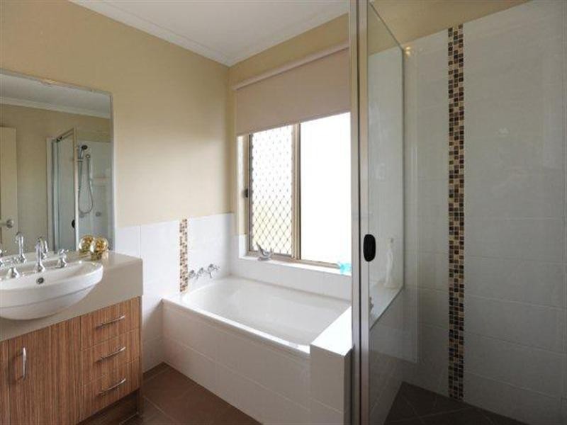 54 Shoesmith Road, Westbrook QLD 4350