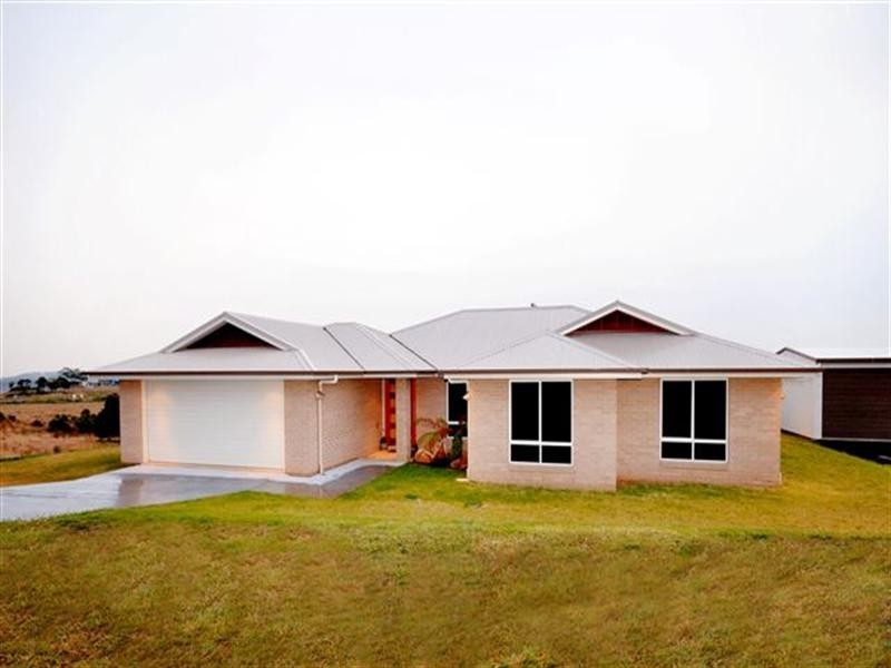 18 Mountview Court, Highfields QLD 4352