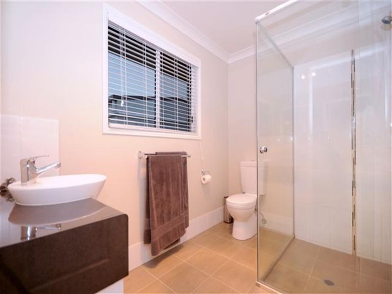 18 Mountview Court, Highfields QLD 4352