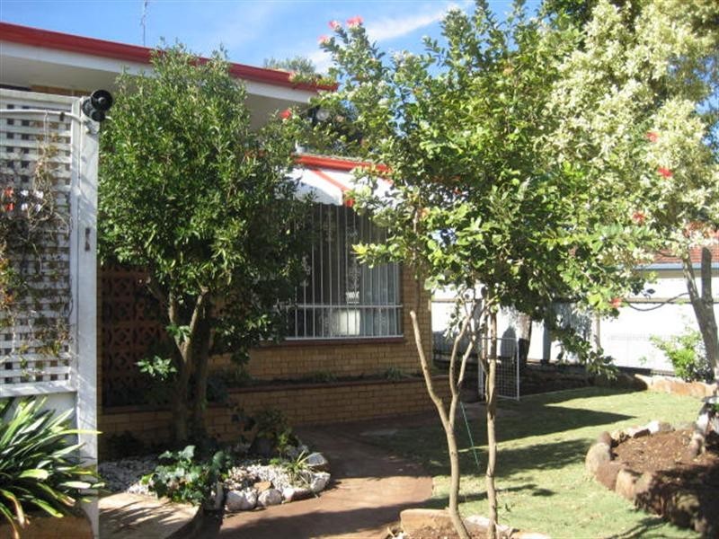 1 Girrawheen Street, Rangeville QLD 4350