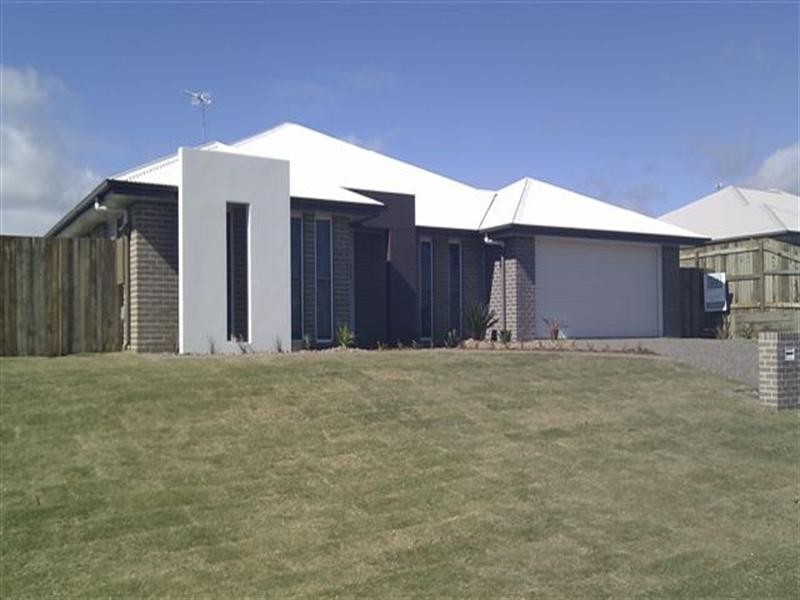 6 Plover Court, Highfields QLD 4352