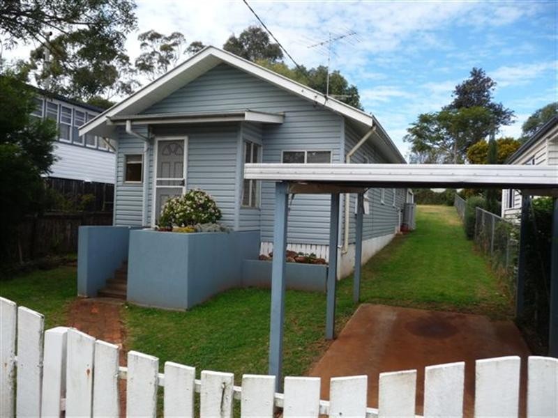 14 Hagan Street, North Toowoomba QLD 4350
