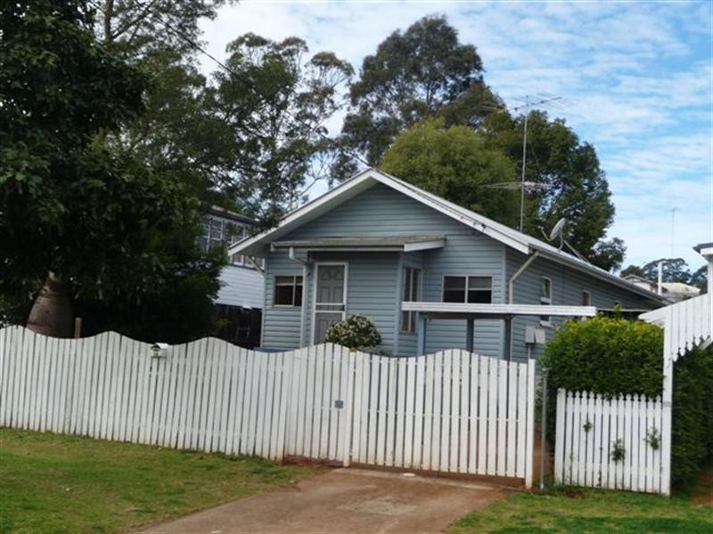 14 Hagan Street, North Toowoomba QLD 4350