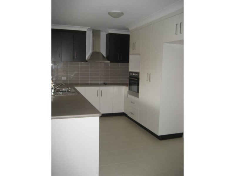16 Balonne Drive, Glenvale QLD 4350