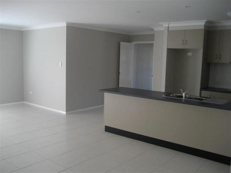 17 Edwin Street, Westbrook QLD 4350