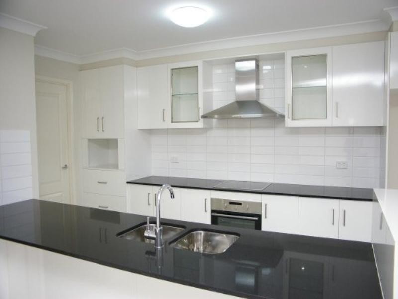 3 Roy Close, Westbrook QLD 4350