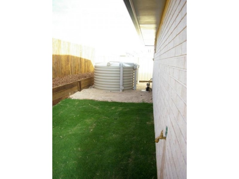 3 Roy Close, Westbrook QLD 4350