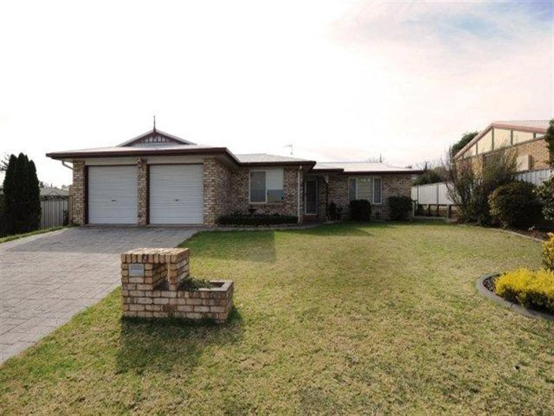 9 Robindale Drive, Darling Heights QLD 4350