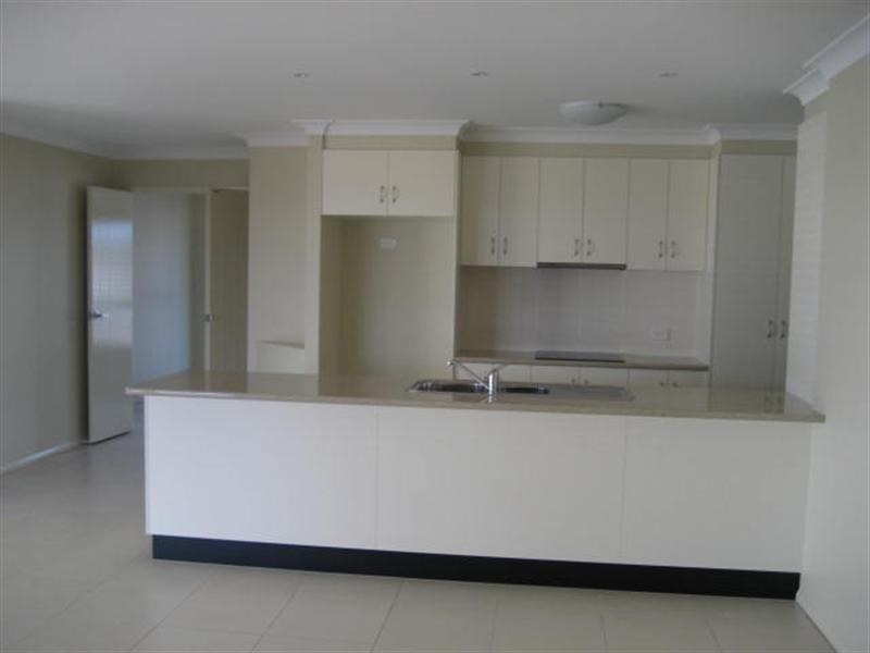 13 Edwin Street, Westbrook QLD 4350