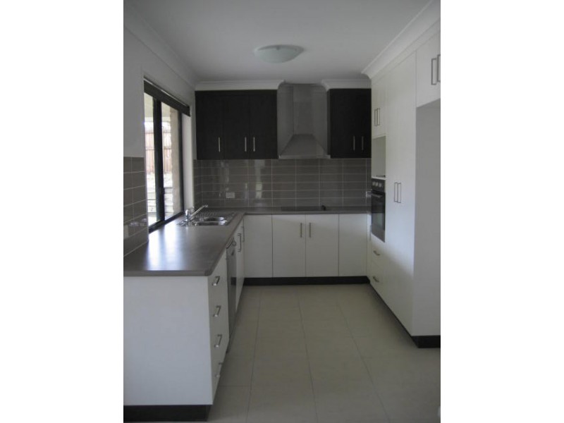36 Sunset Drive, Glenvale QLD 4350
