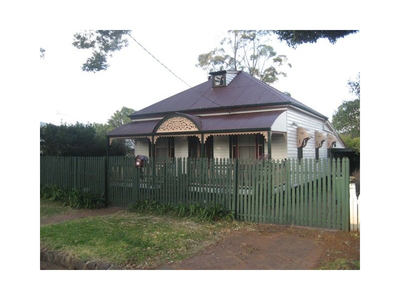 4 Boulton Terrace, Newtown QLD 4350