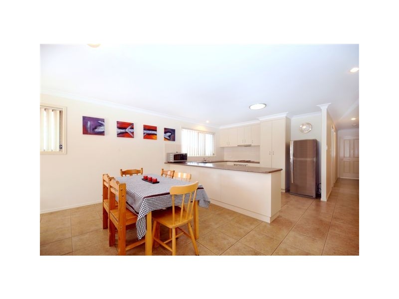 Unit 1/402 Alderley Street, Kearneys Spring QLD 4350
