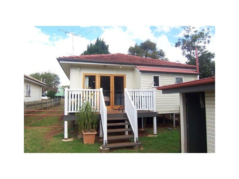 15 Park Street, Wilsonton QLD 4350