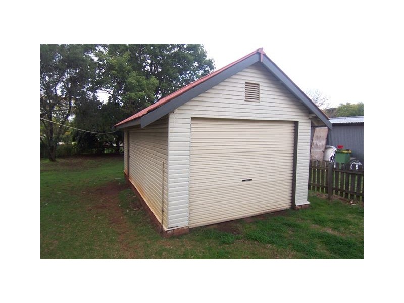 15 Park Street, Wilsonton QLD 4350