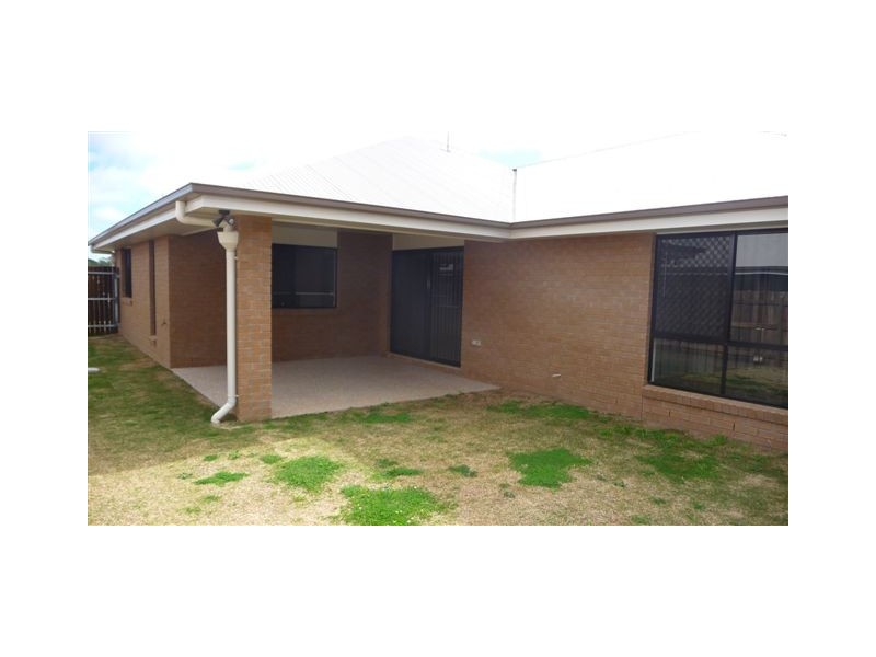 8 Balonne Drive, Glenvale QLD 4350