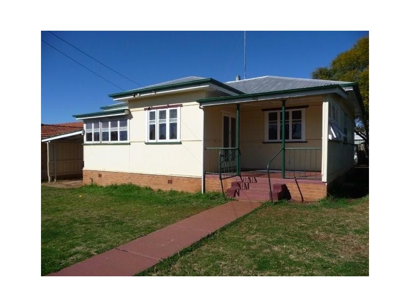 262 South Street, South Toowoomba QLD 4350