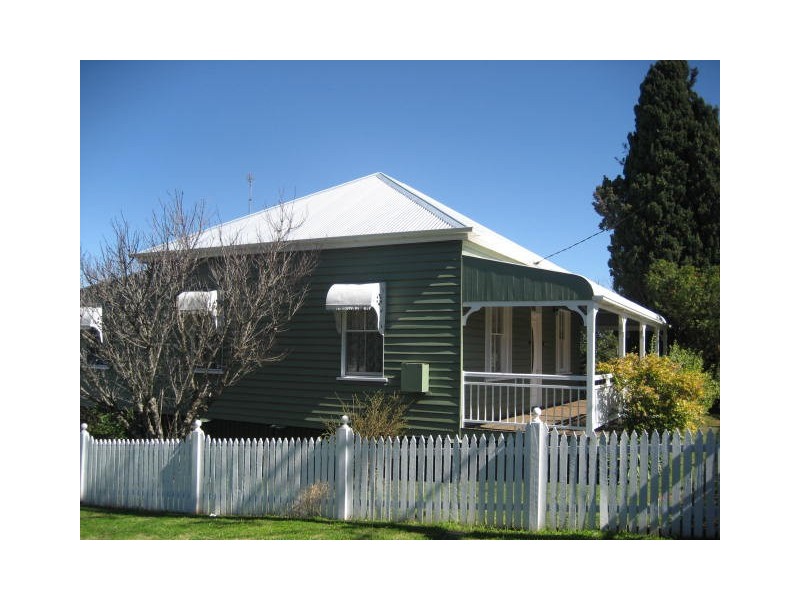 110 Jellicoe Street, North Toowoomba QLD 4350