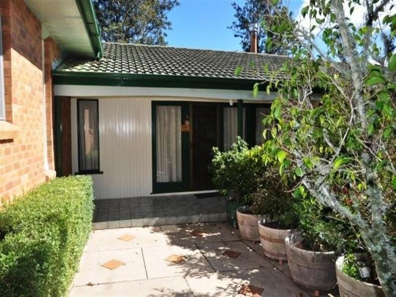 3 Peter Street, Mount Lofty QLD 4350