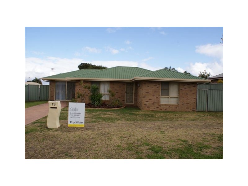 13 Nimrod Court, Wilsonton QLD 4350
