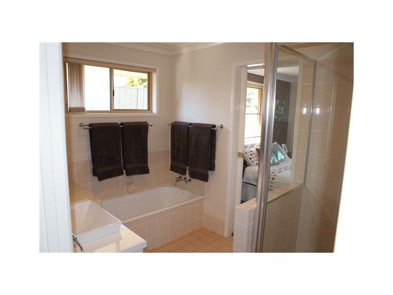 13 Nimrod Court, Wilsonton QLD 4350