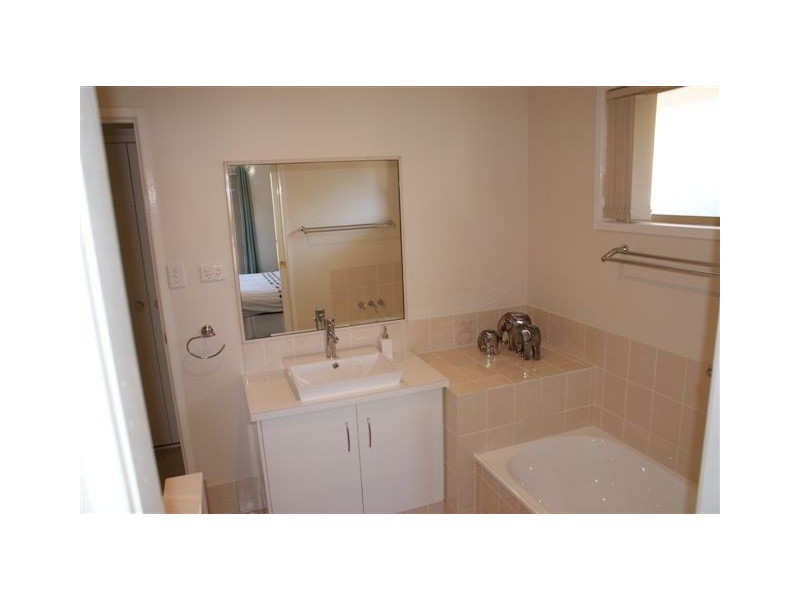 13 Nimrod Court, Wilsonton QLD 4350