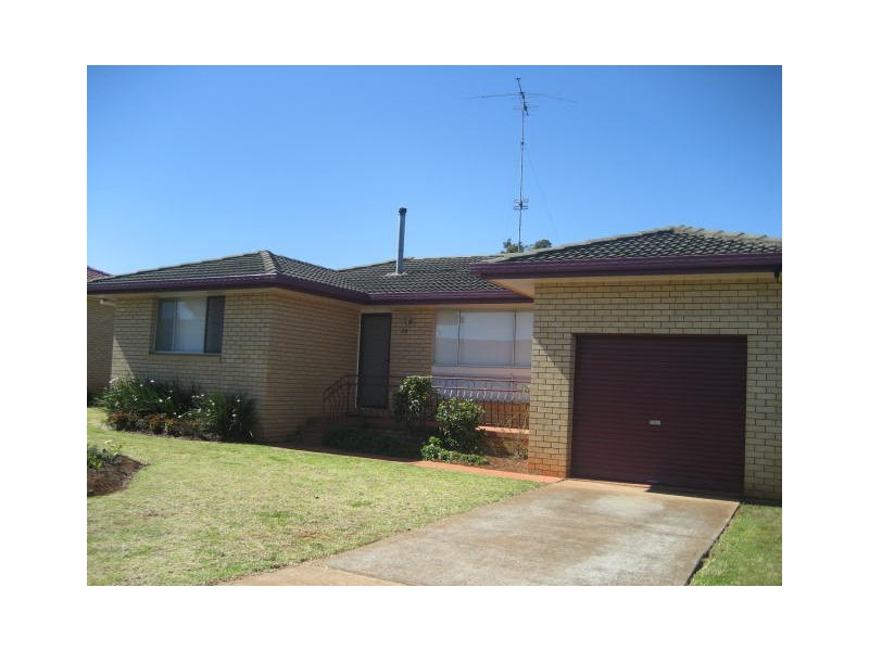 24 Beryl Street, Wilsonton QLD 4350