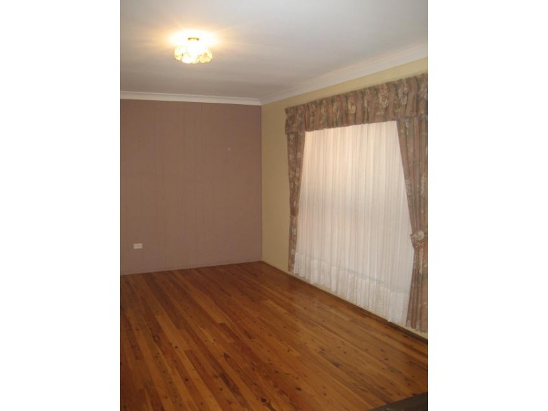 24 Beryl Street, Wilsonton QLD 4350