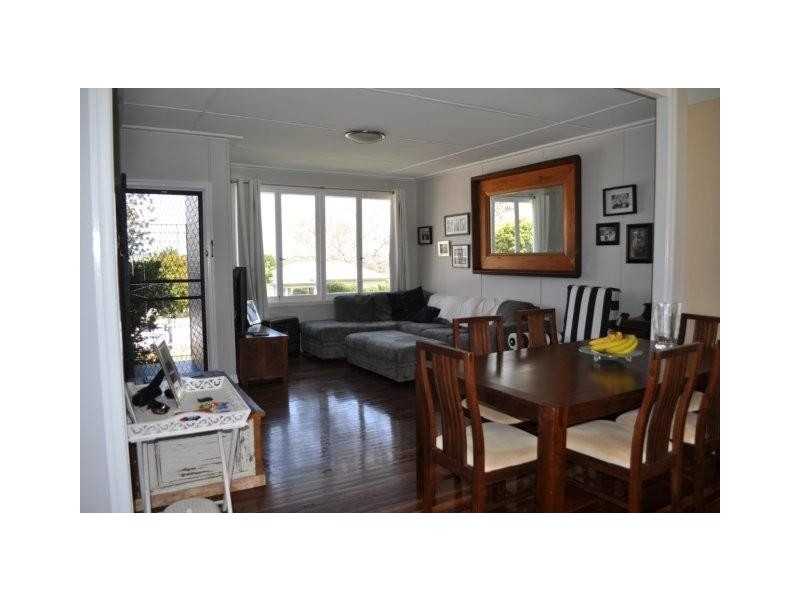 7 Alford Street, Mount Lofty QLD 4350