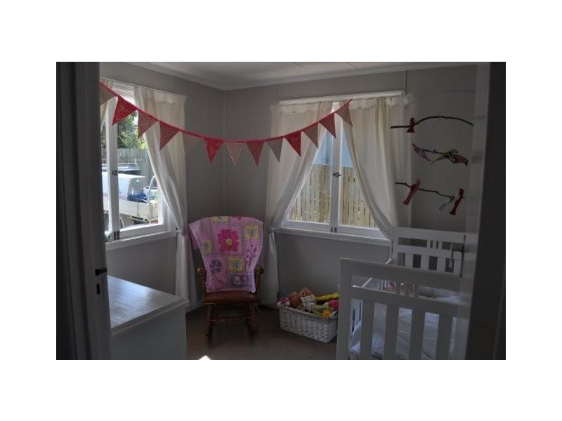 7 Alford Street, Mount Lofty QLD 4350