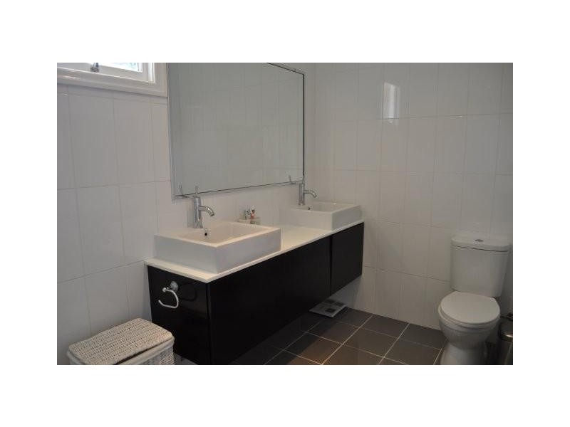 7 Alford Street, Mount Lofty QLD 4350