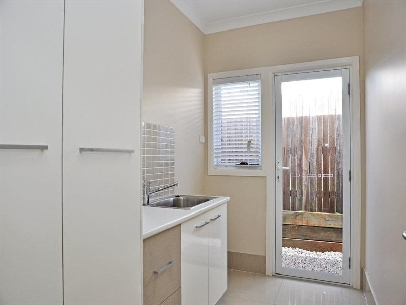18 Pugh Street, Middle Ridge QLD 4350