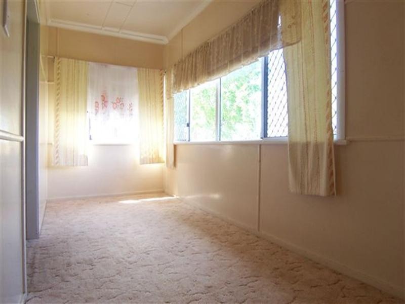 320a South Street, Harristown QLD 4350