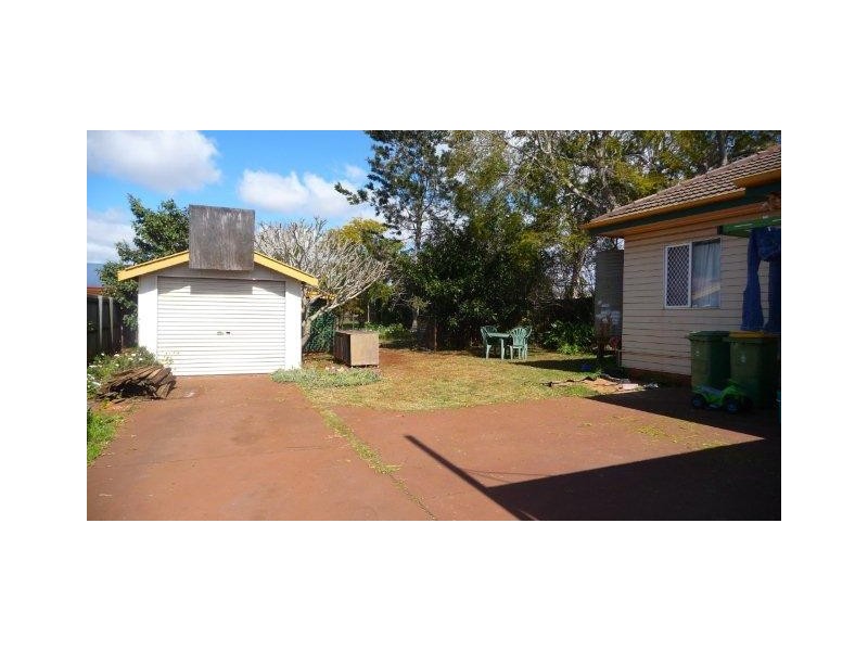 320a South Street, Harristown QLD 4350
