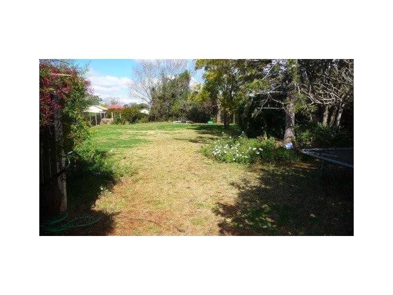 320a South Street, Harristown QLD 4350
