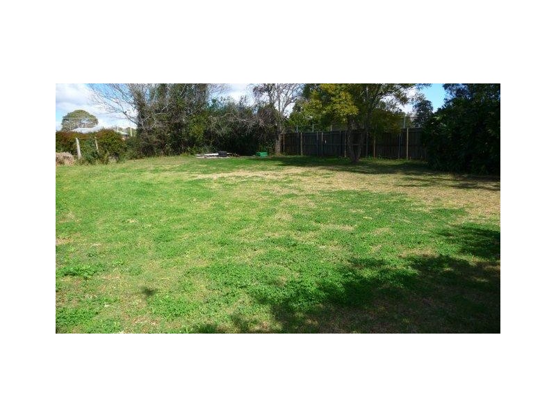 320a South Street, Harristown QLD 4350