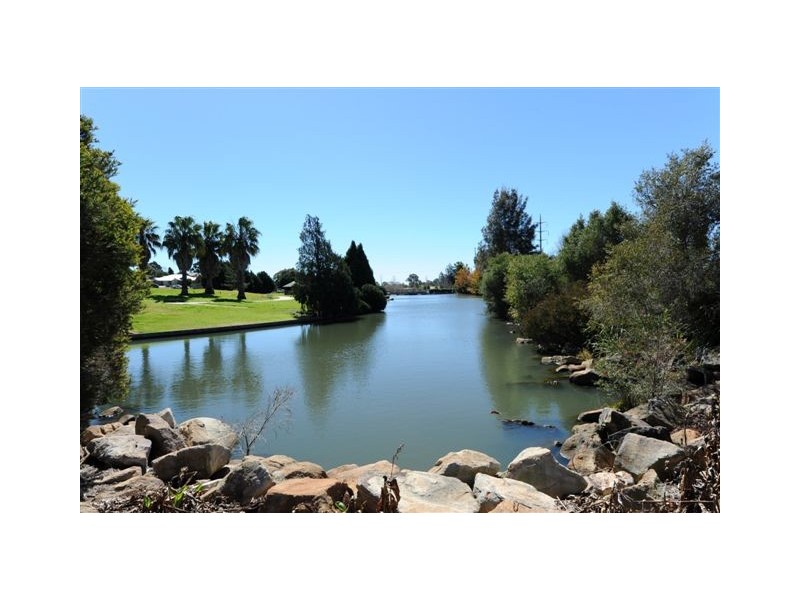 2/24 Fay Court, Kearneys Spring QLD 4350