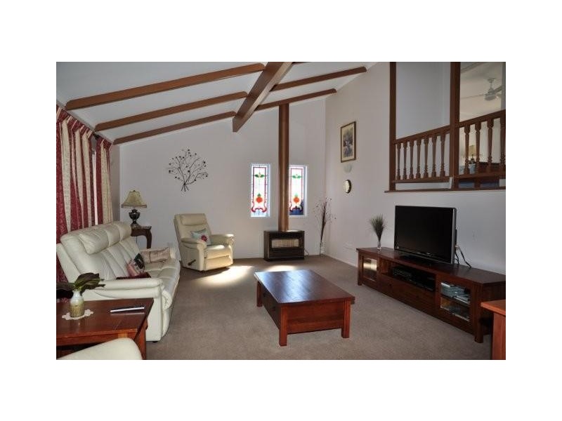 24 Bingara Street, Mount Lofty QLD 4350