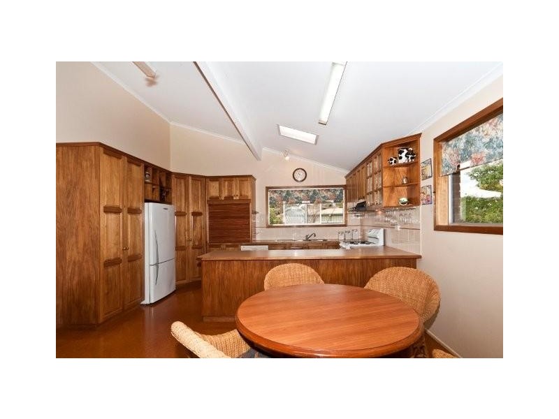 24 Bingara Street, Mount Lofty QLD 4350