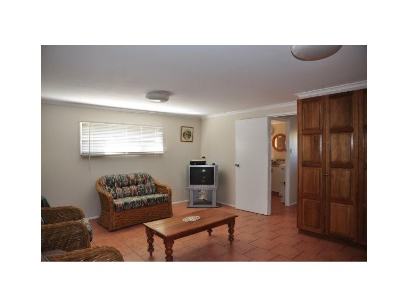 24 Bingara Street, Mount Lofty QLD 4350