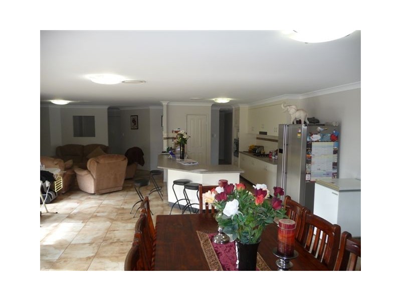 46 Holly Avenue, Highfields QLD 4352