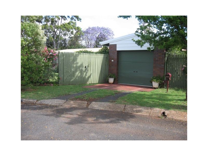 6 Dorothea Street, Toowoomba QLD 4350
